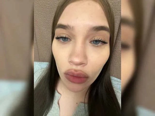 BongaCams Glossmixdoll is Freechat Glossmixdoll — Freechat on BongaCams