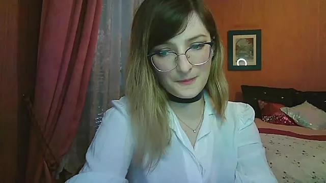 Arielsssplash from StripChat is Freechat